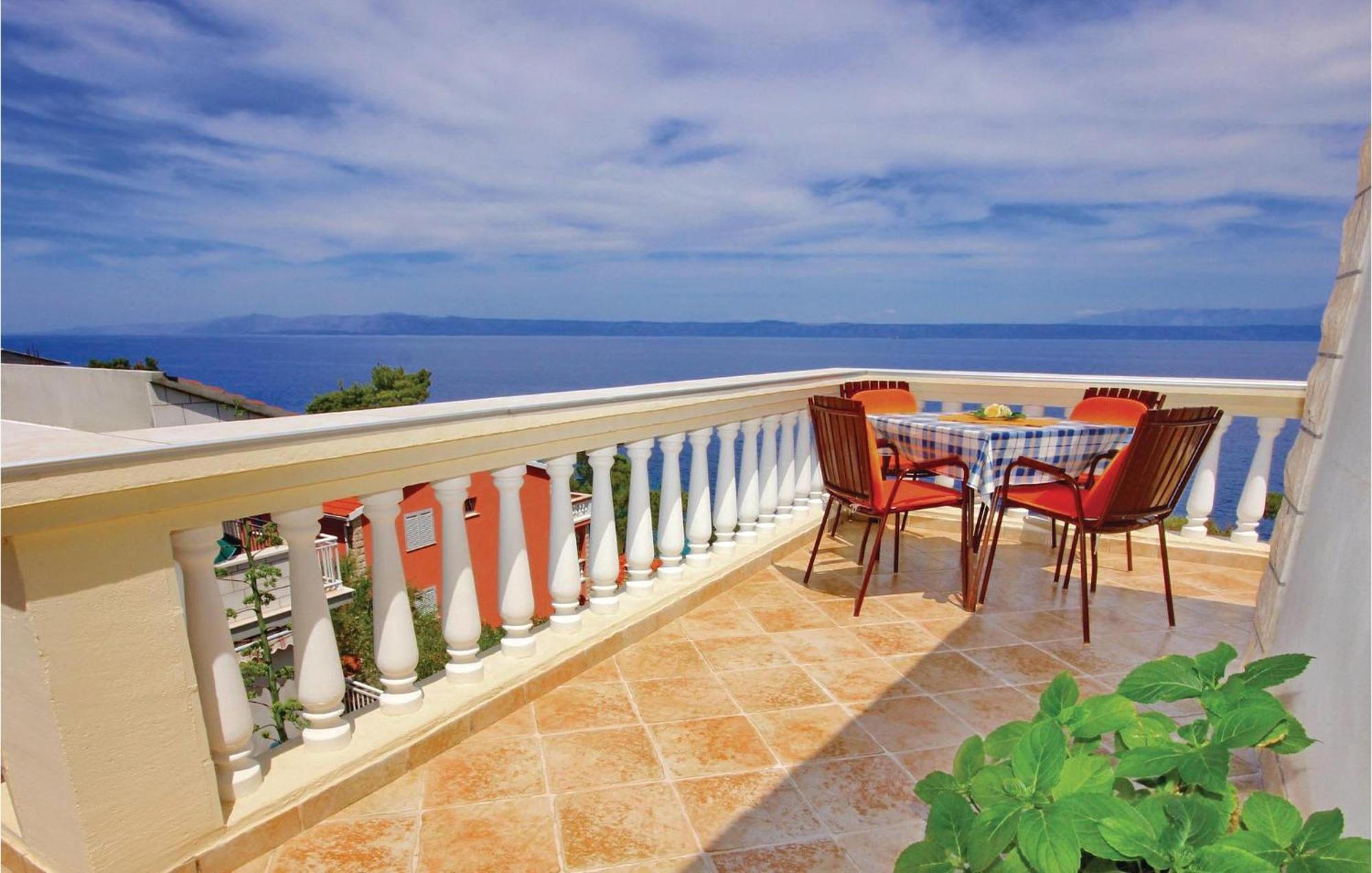 Gorgeous Apartment In Prigradica With Kitchen المظهر الخارجي الصورة